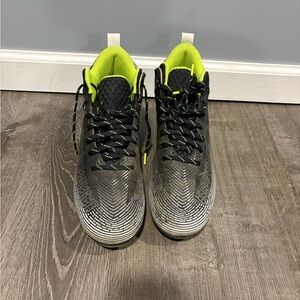 Under Armour Hammer MC 2.0 Football Cleat Black White Lace-Up size 10.5 men’s